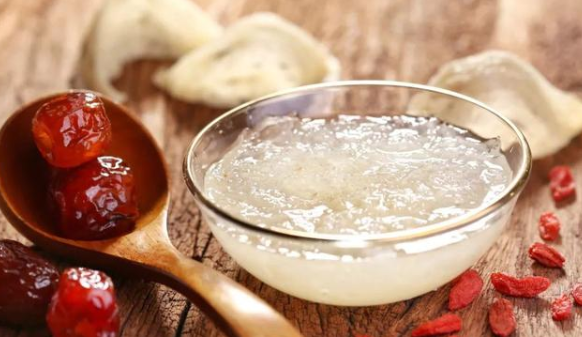 即食燕窩應(yīng)該怎么吃？即食燕窩的吃法和用量是多少？